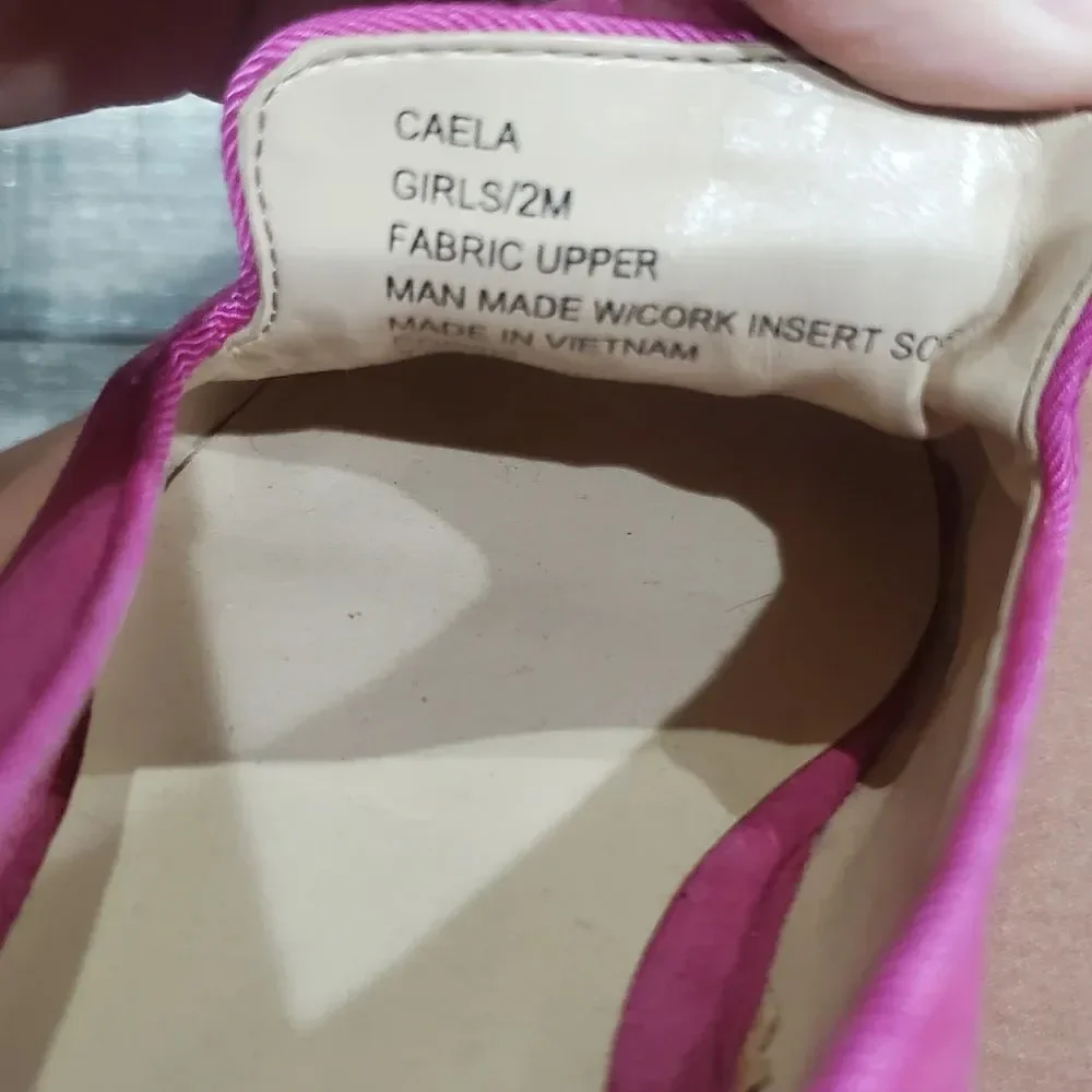 Girls Vince Camuto Flat Loafers Size 2M Vibrant Pink Fur Loafers